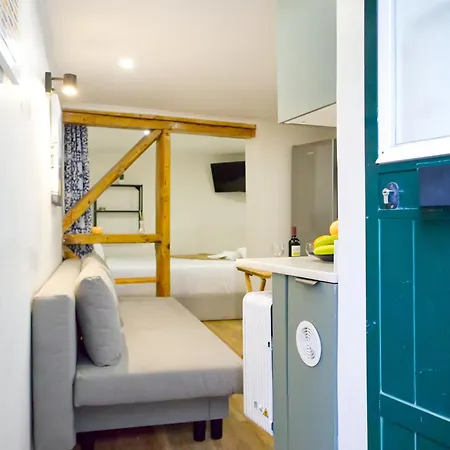 Fully Equipped In Alfama Апартаменты