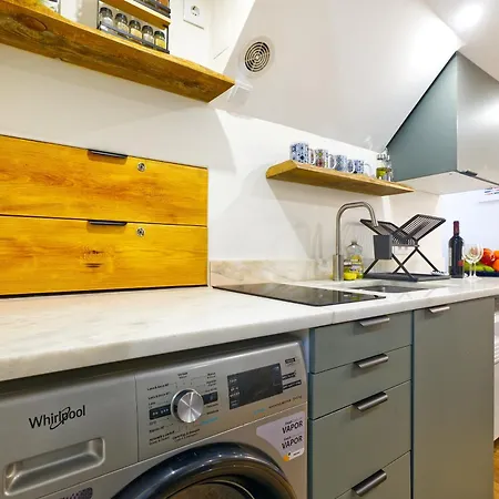 Fully Equipped In Alfama Апартаменты *